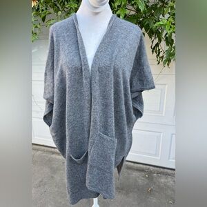 Phenix Women's 100% Cashmere grey Poncho Topper